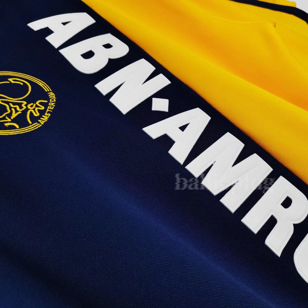 Ajax Away 2000-2001