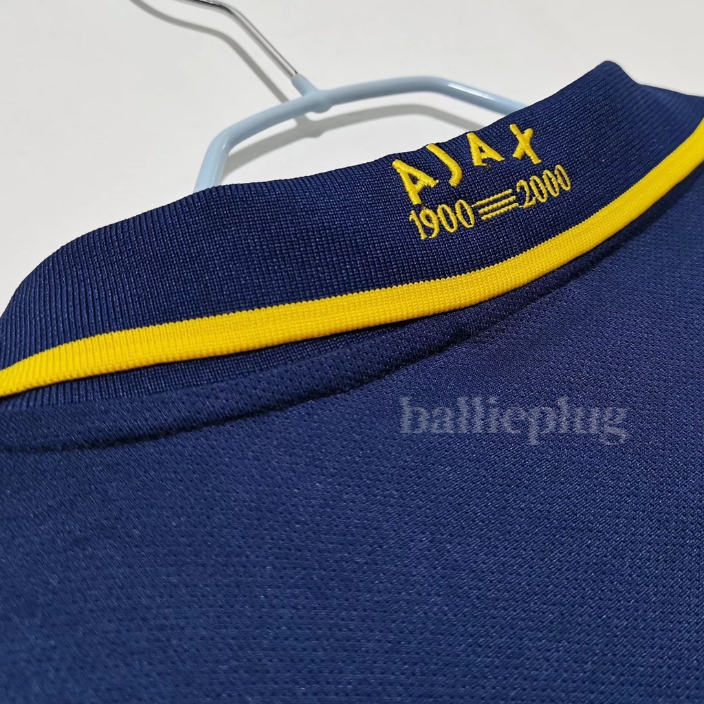 Ajax Away 2000-2001