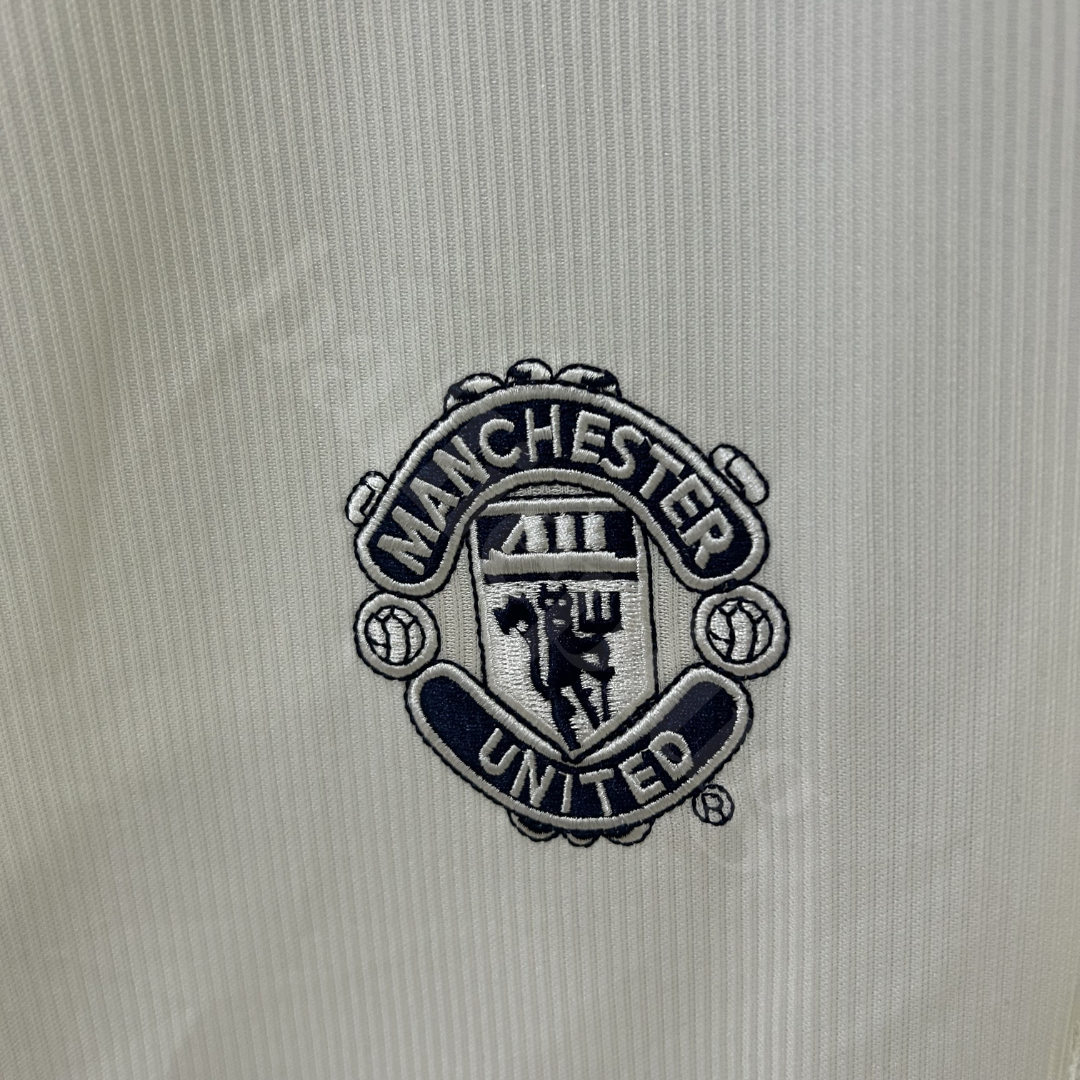 Manchester United Away Shirt 2000-2001 | ballieplug